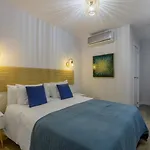Picasso 2 Luxury