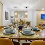 Picasso 2 Luxury